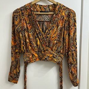 Rachel Roy Size small cropped blouse